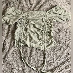 Never used, olive green top.